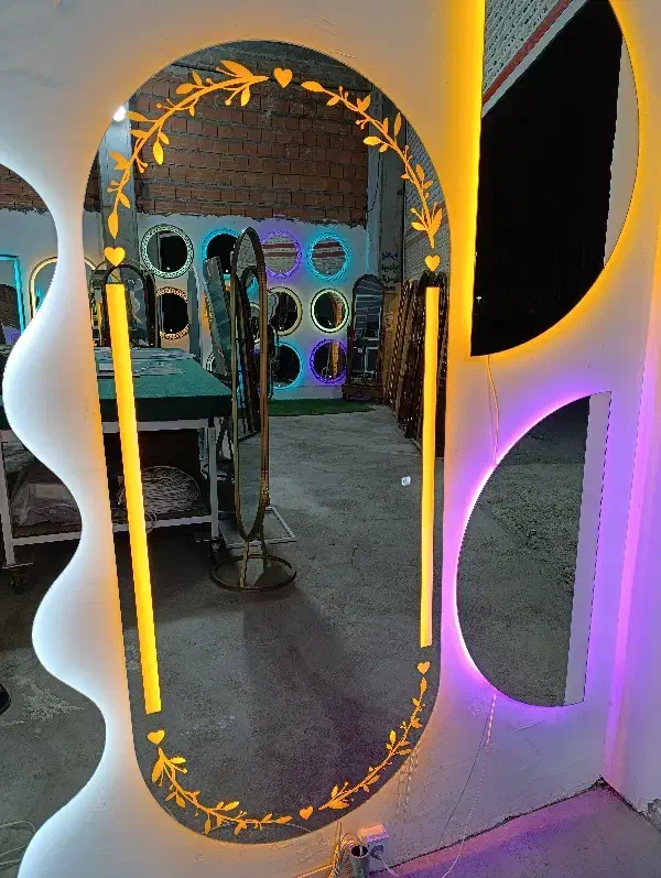 آینه پینترستی خاص و تک هلوکیتی و ...|آینه|ارومیه, |دیوار