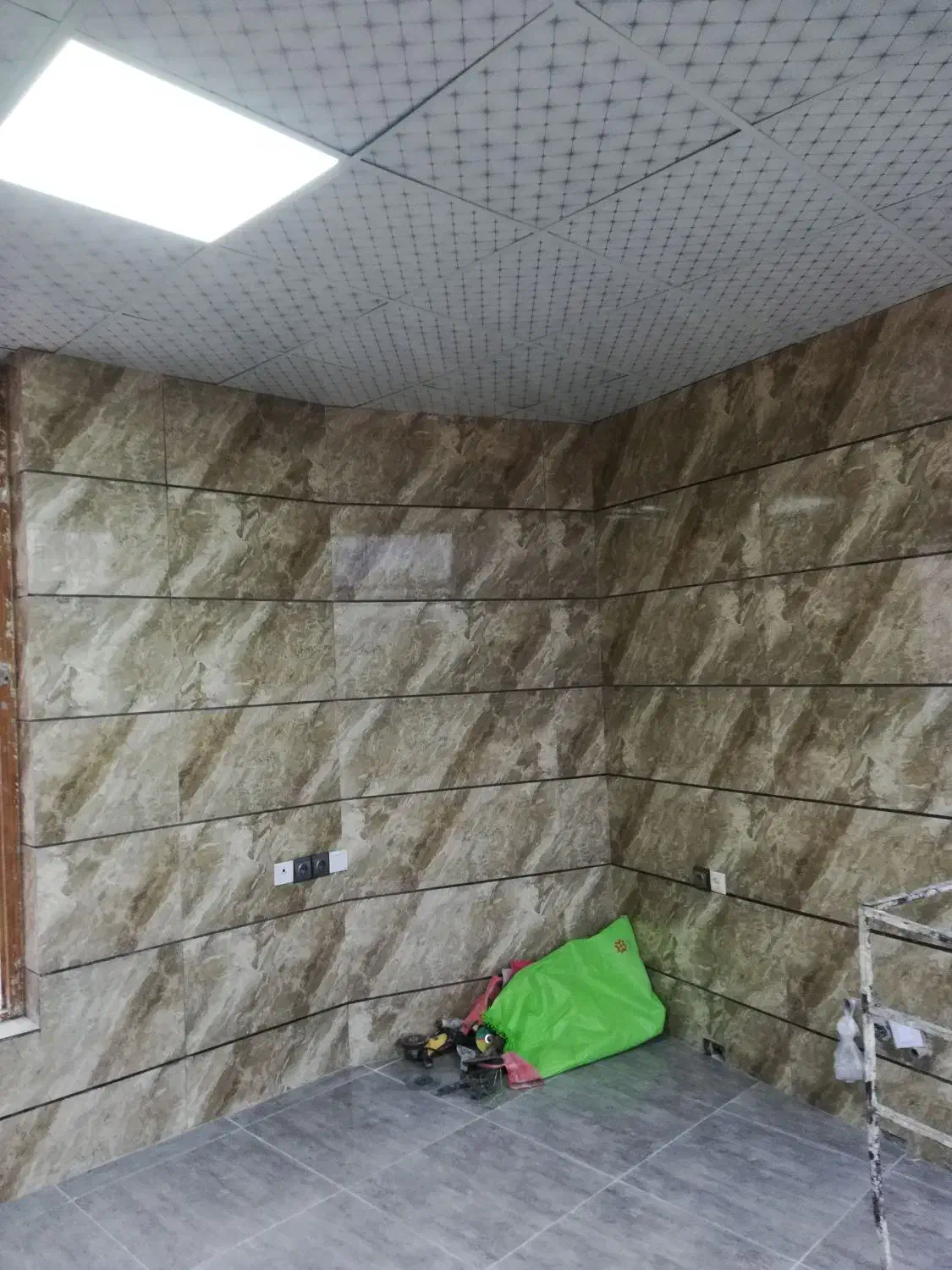 سیمانکاری و کاشی کاری|خدمات پیشه و مهارت|لاهیجان, پردسر|دیوار