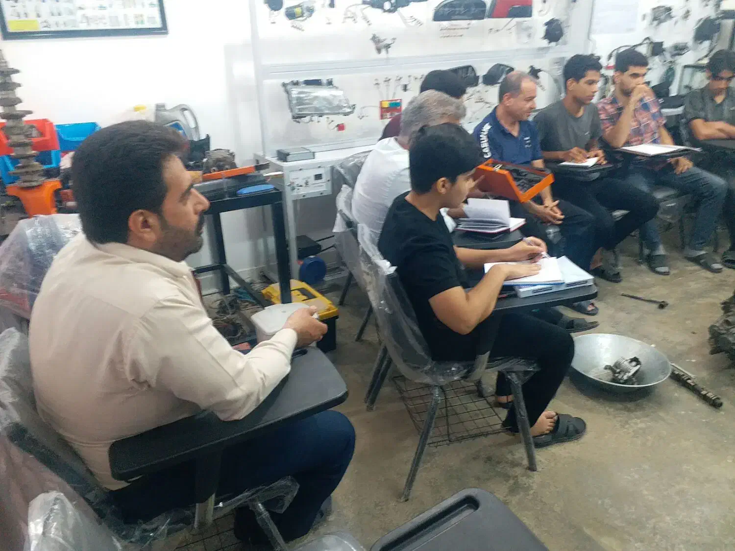 آموزش دوره های تخصصی مکانیک خودرو|خدمات آموزشی|برازجان, |دیوار