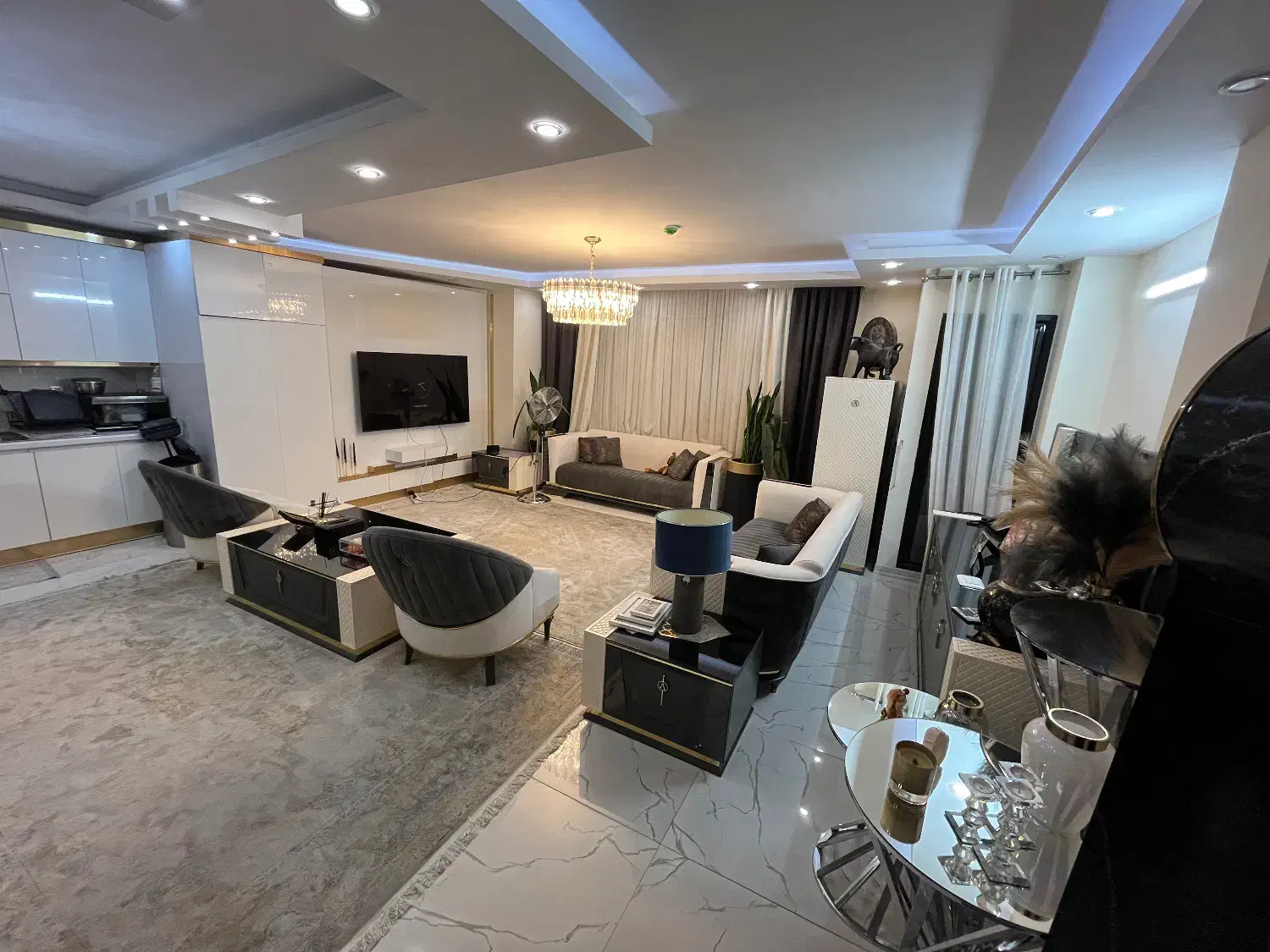 فروش آپارتمان ۹۳ متری ۲ خوابه، املاک جزیره|فروش آپارتمان|اصفهان, میرعماد|دیوار