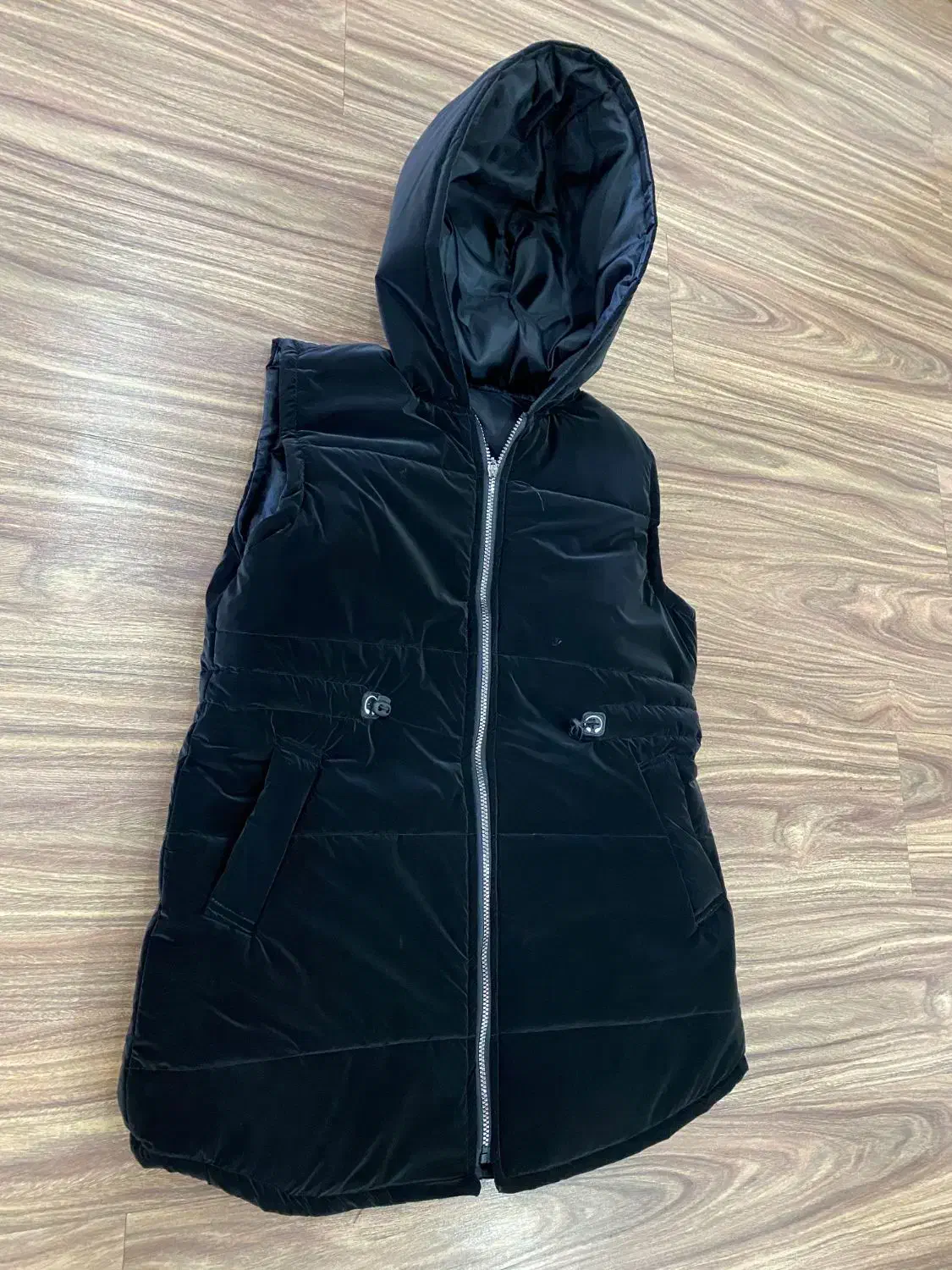 پافر نو|لباس|لاهیجان, کوی آزادگان|دیوار