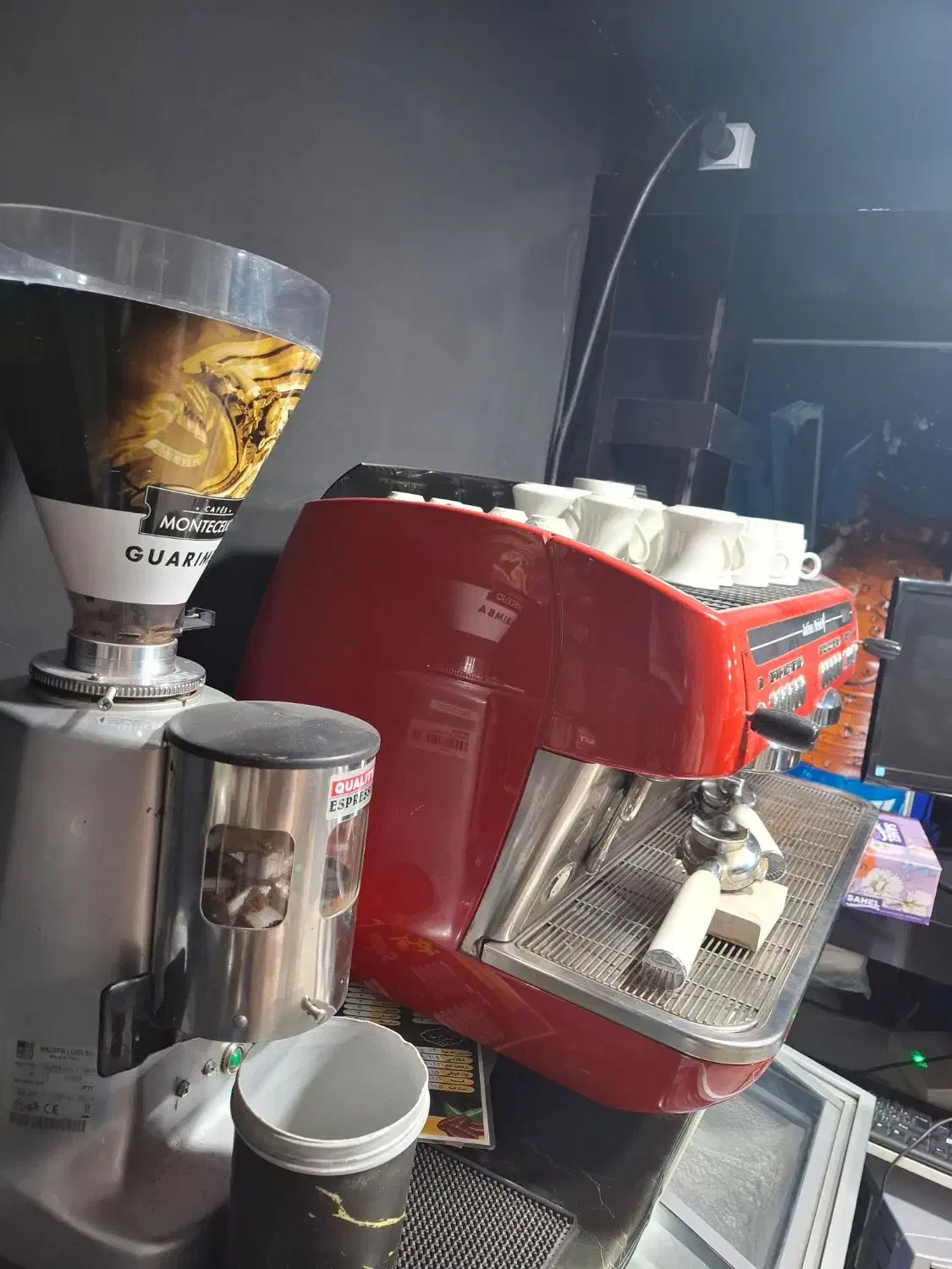 قهوه ساز صنعتی همراه با آسیاب مازر|سماور، چای‌ساز، قهوه‌ساز|نی‌ریز, |دیوار