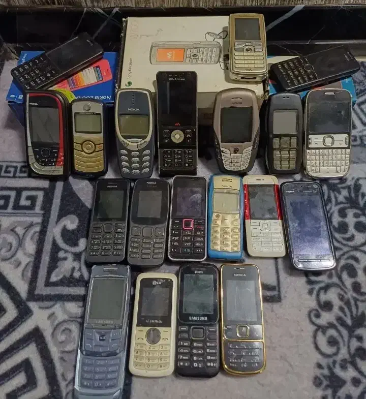 گوشی های قدیمی کیلویی|موبایل|سلماس, |دیوار