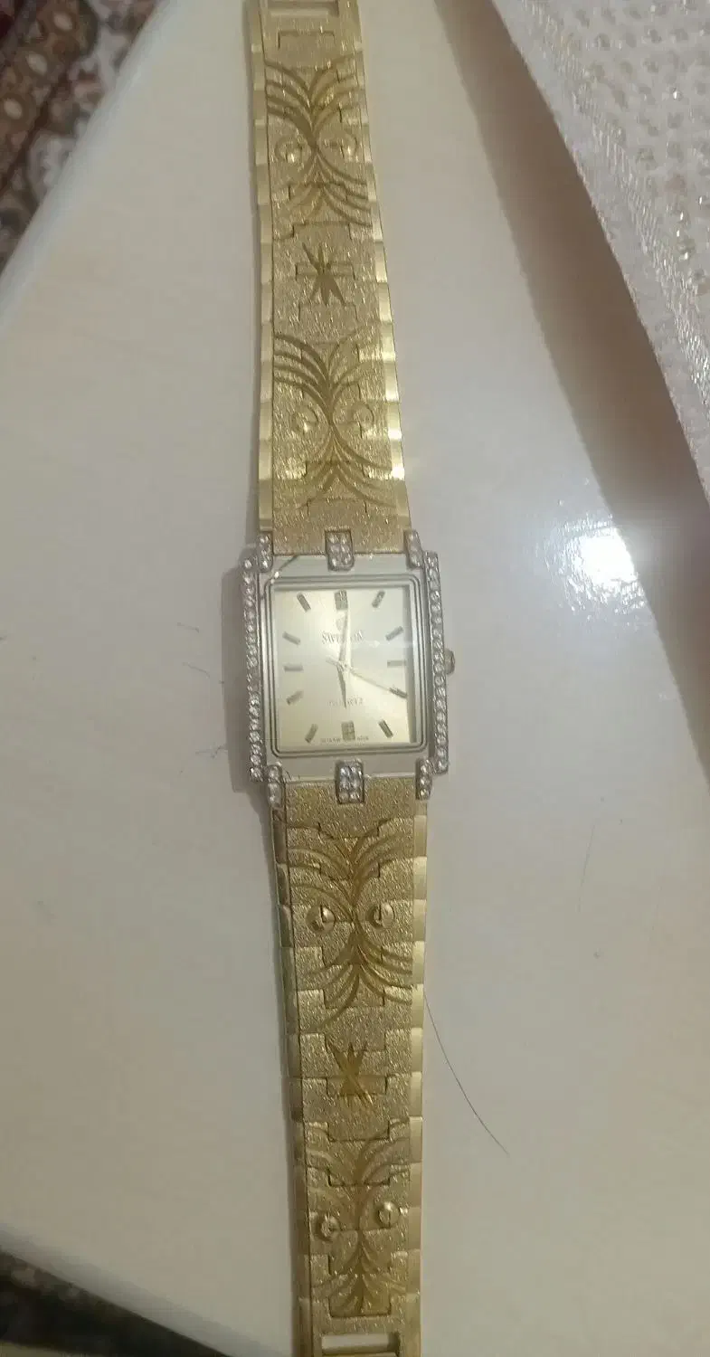 ساعت‌‌ سوئیستون‌ اصل‌ آبکاری طلا قیمت ۱/۱۰۰/۰۰۰|ساعت|اسلام‌شهر, شهرک قائمیه|دیوار