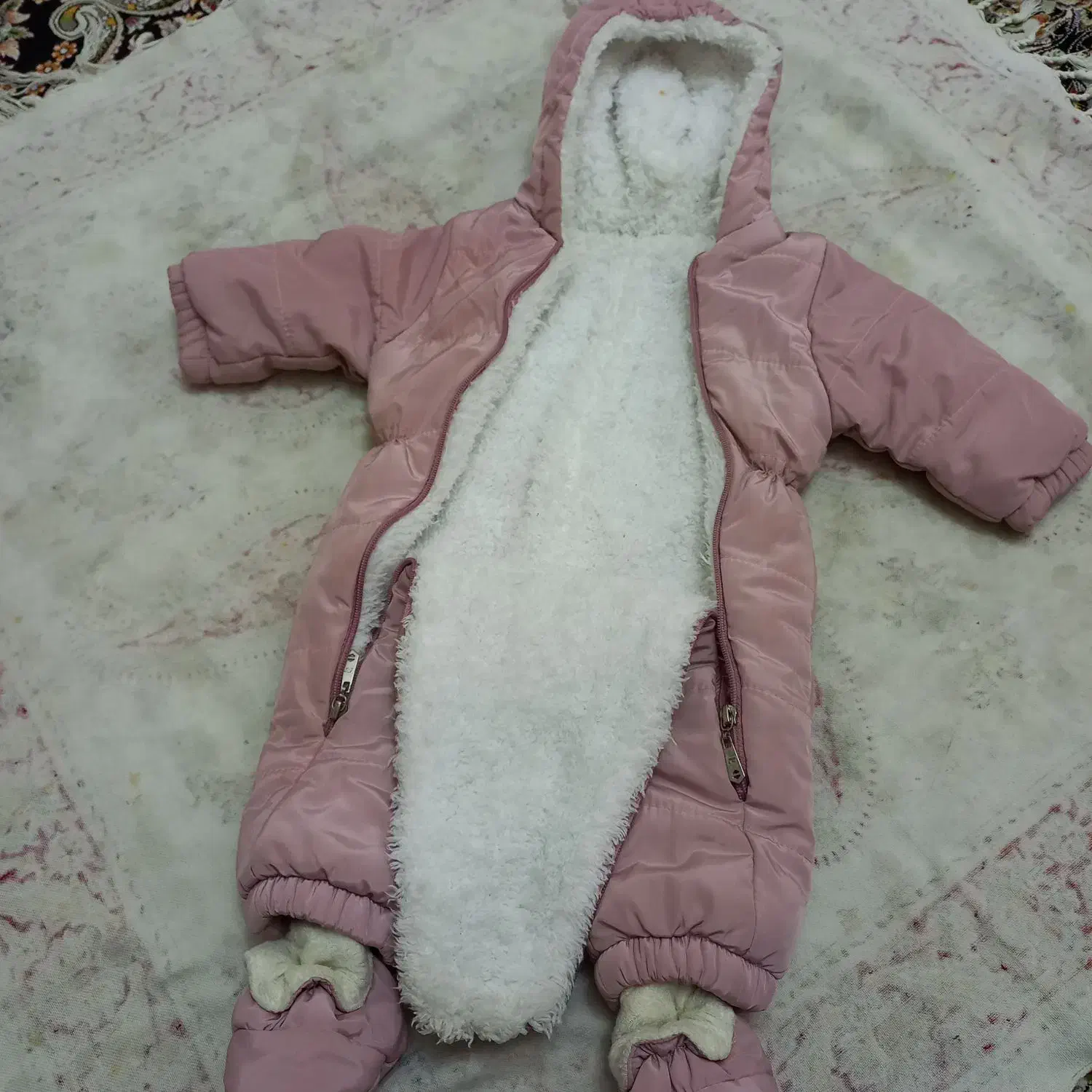سرهمی دخترونه|کفش و لباس بچه|سنندج, |دیوار