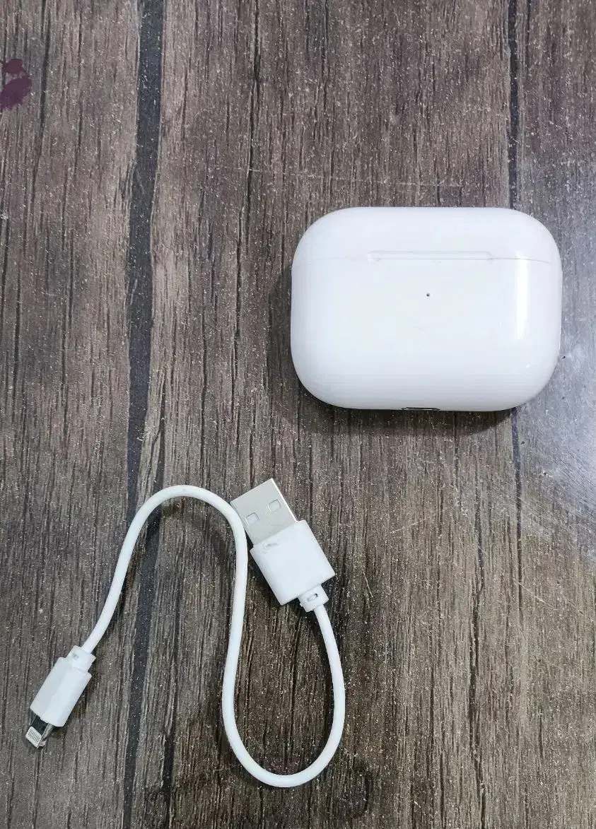 Air Pod apple|لوازم جانبی موبایل و تبلت|نجف‌آباد, امیرآباد|دیوار
