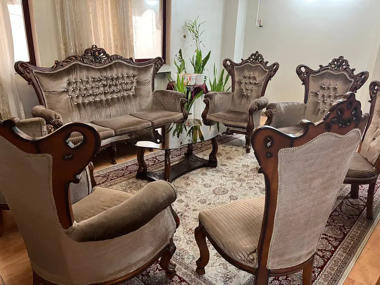 سرویس مبل سلطنتی ۹ نفره به همراه جلو مبلی ست|مبلمان خانگی و میز عسلی|بابل, |دیوار