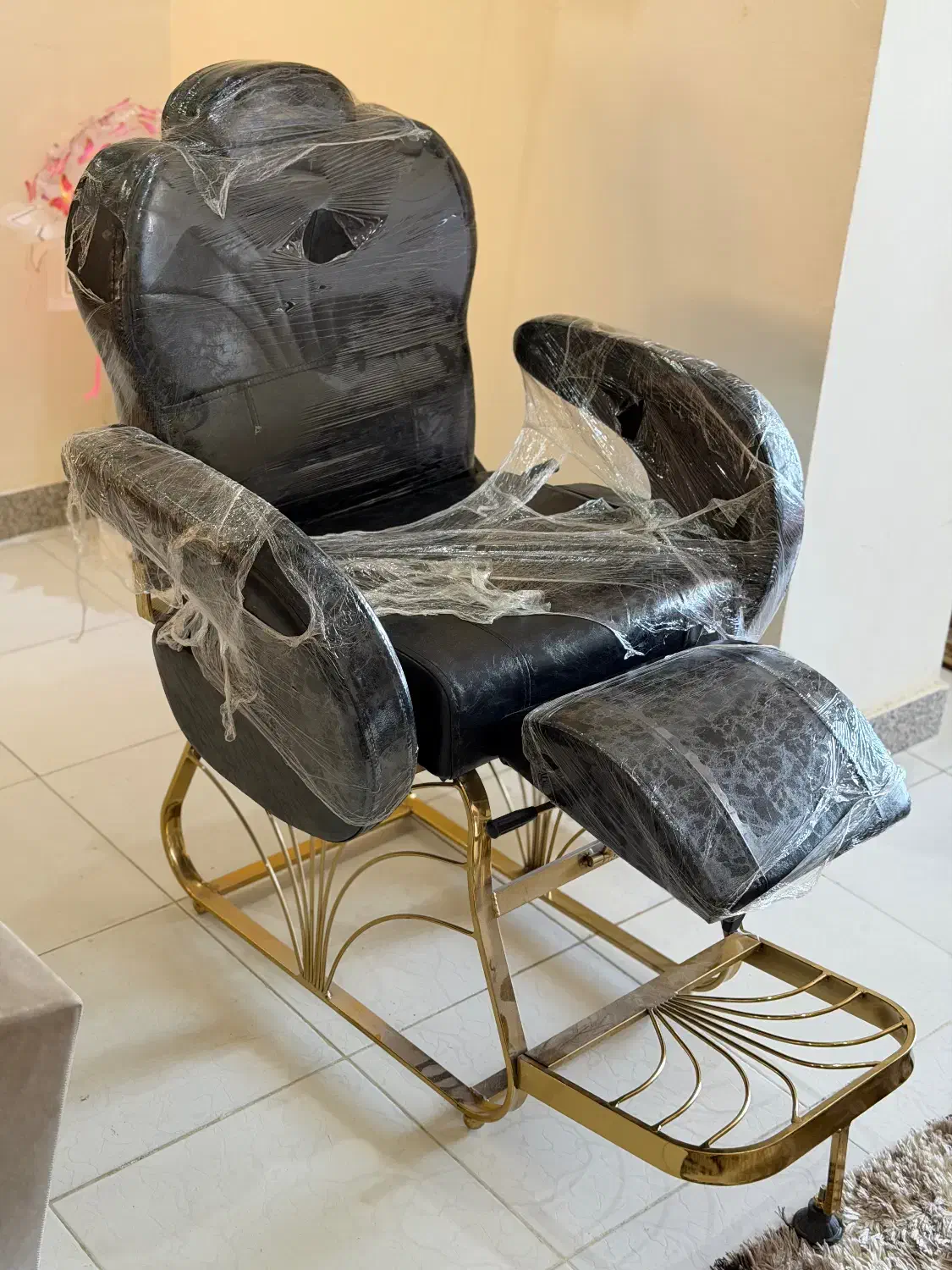 صندلی میکاپ vip|آرایشگاه و سالن‌های زیبایی|اردبیل, |دیوار