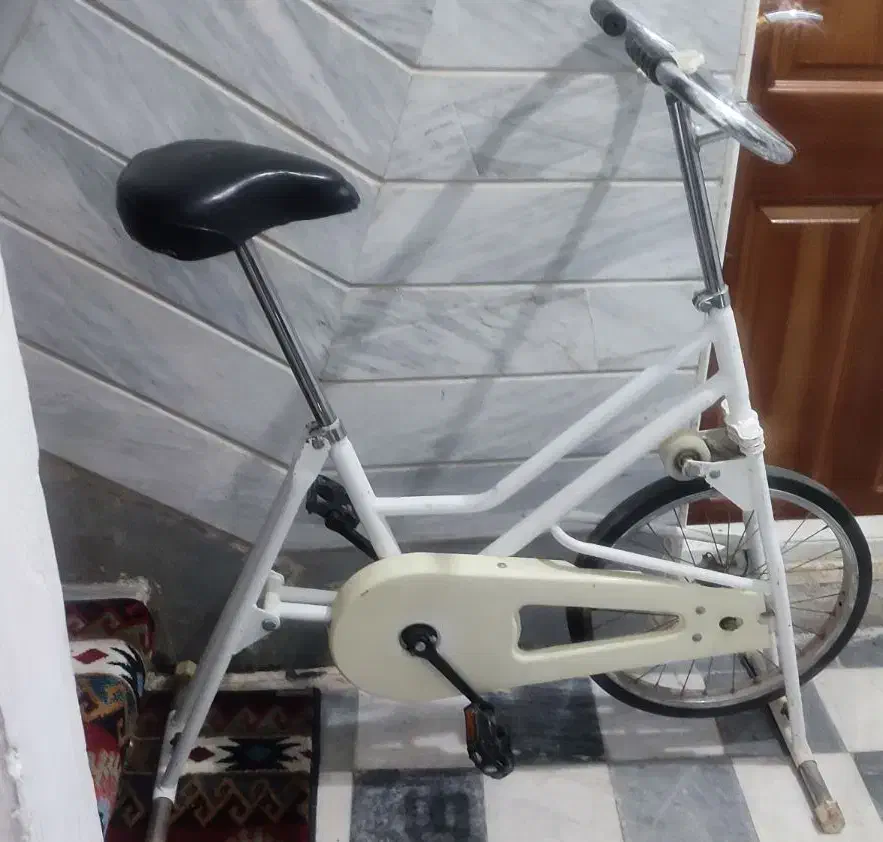 دوچرخه ثابت دوچرخه ورزشی|تجهیزات ورزشی|قم, دروازه چوبی|دیوار