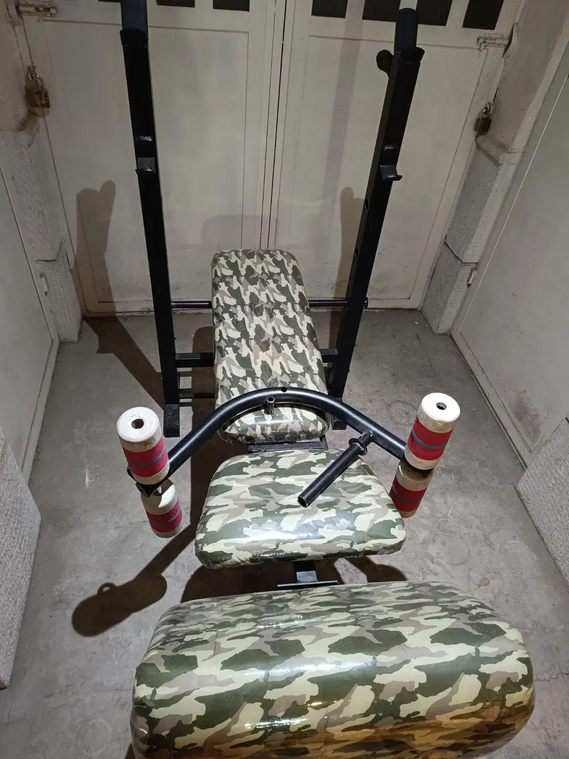 تخته پرس ۹ کاره|تجهیزات ورزشی|صدرا-فارس, فاز ۱|دیوار