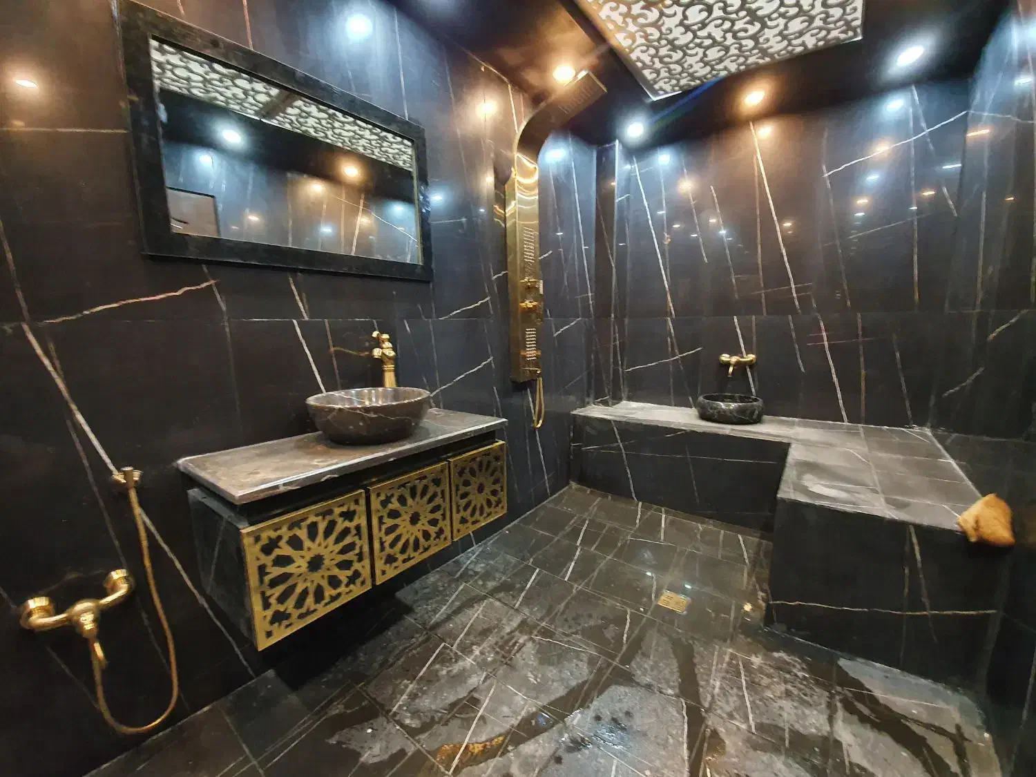 اجاره ویلا استخر آبگرم روزانه(سالیانه)|اجارهٔ کوتاهمدت ویلا و باغ|تهران, صادقیه|دیوار