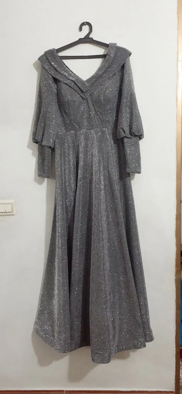 لباس مجلسی|لباس|قدس, شهرقدس|دیوار