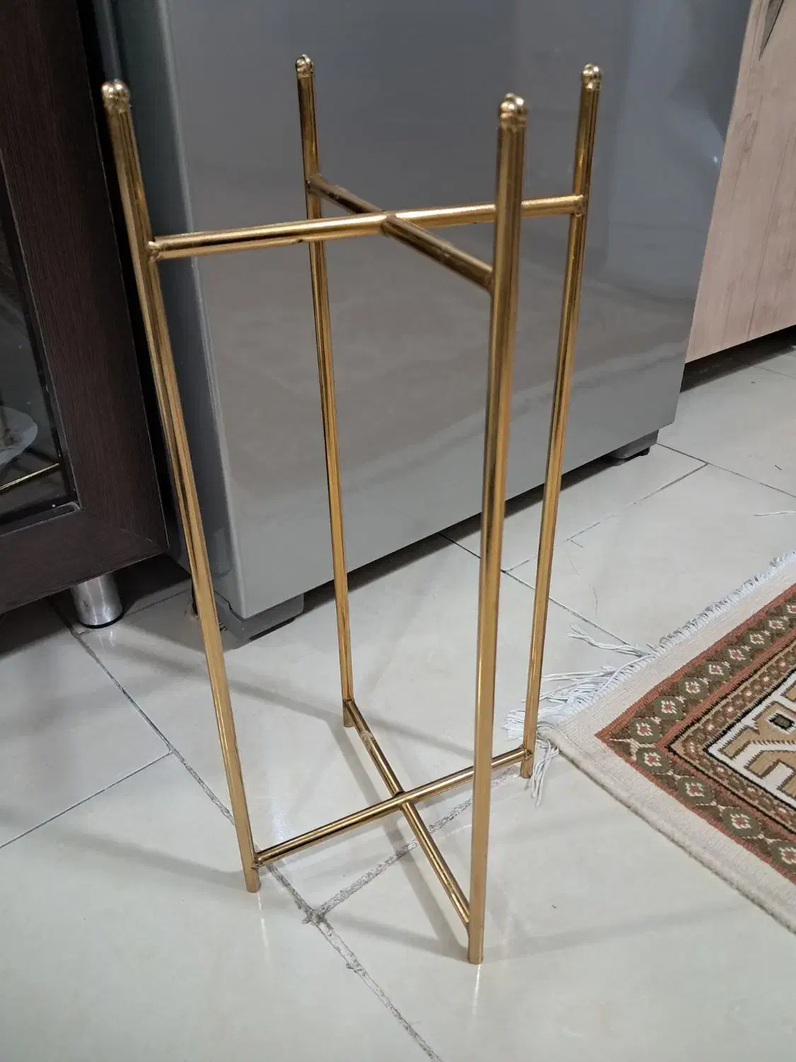 پایه گلدان آبکاری طلایی|گل و گیاه طبیعی|نیشابور, شهرک ولیعصر|دیوار