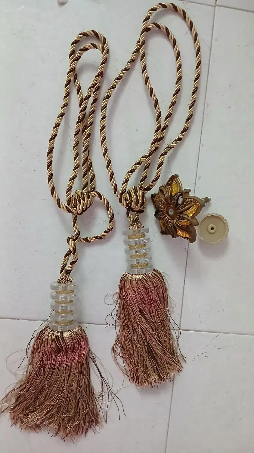 آویز پرده|پرده، رانر، رومیزی|کرج, حصارک بالا|دیوار