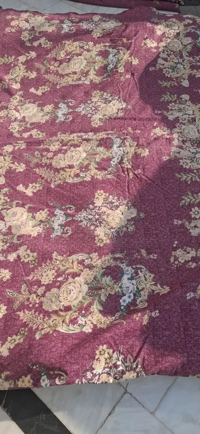 تشک تمیز و در حد نو|رختخواب، بالش، پتو|خمینیشهر, |دیوار