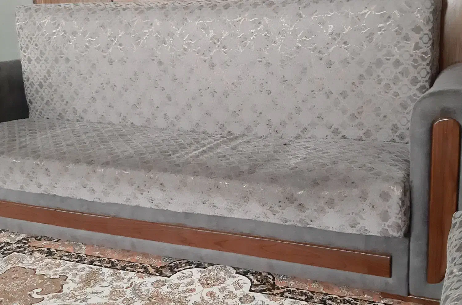 مبل راحتی ۸ نفره تخت خواب شو|مبلمان خانگی و میز عسلی|فارسان, |دیوار