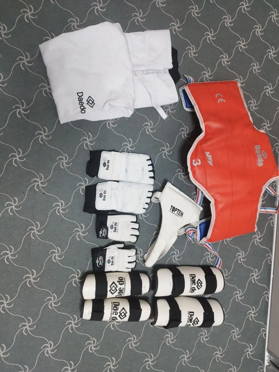 لوازم تکواندو همراه با لباس|لباس|پرند, فاز ۵|دیوار