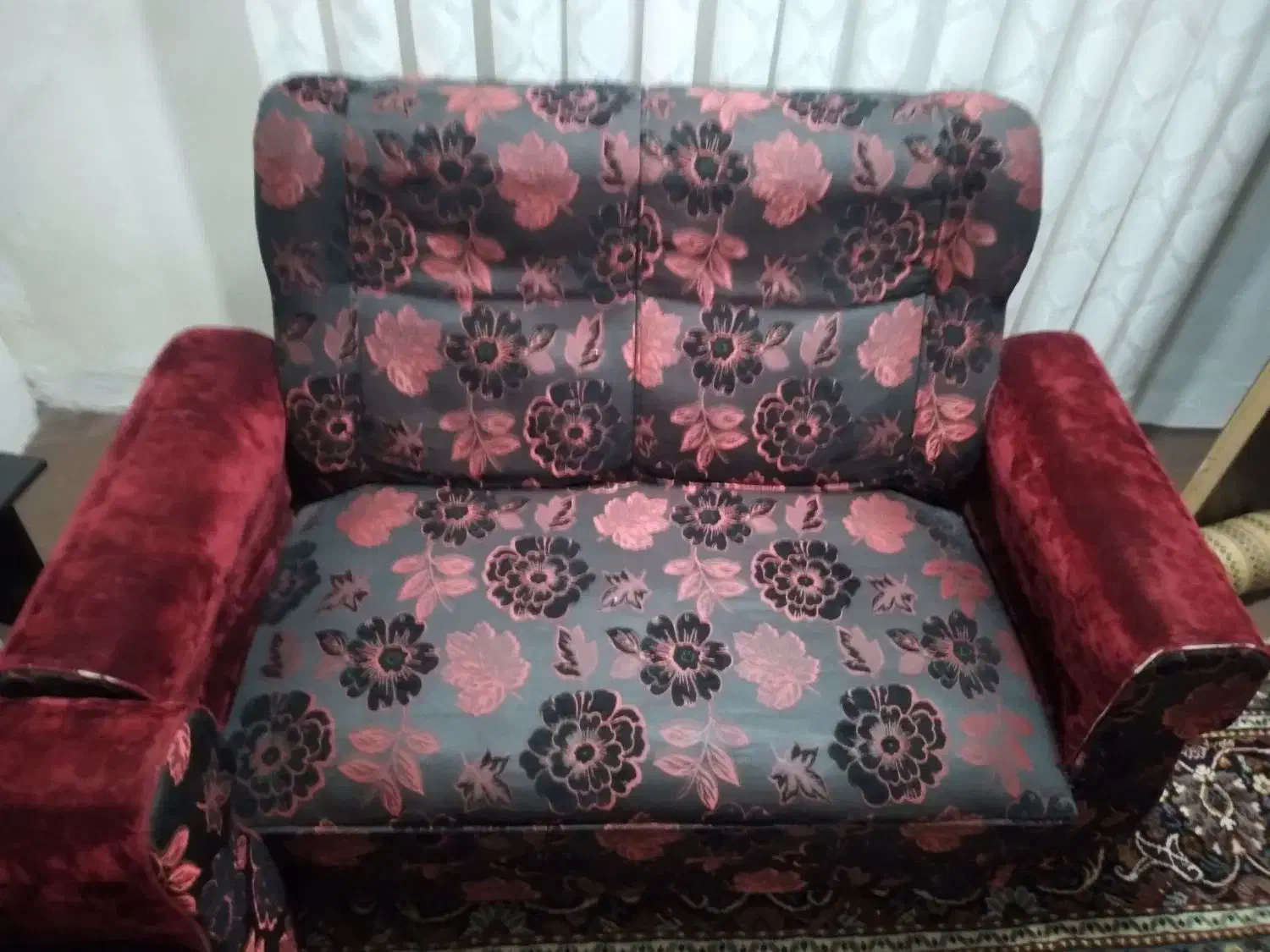 مبل راحتی سالم|مبلمان خانگی و میز عسلی|رشت, دیانتی|دیوار