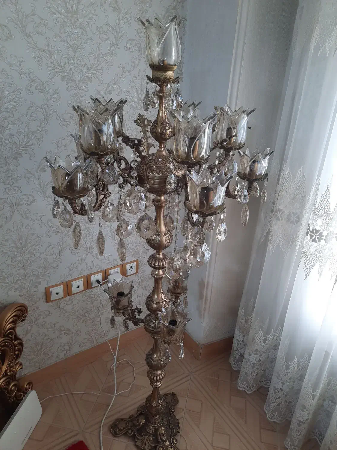 لوستر کنا سالونی تمام برنز|لوستر و چراغ آویز|ری, شهید غیوری (ابن باویه)|دیوار