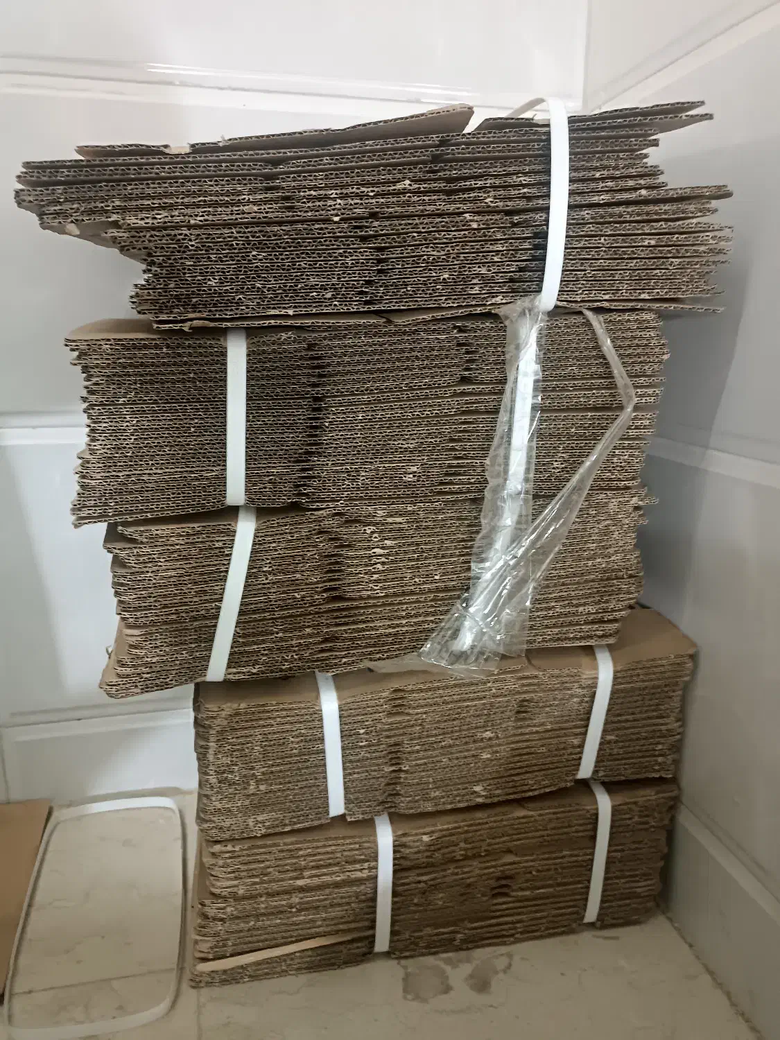 کارتن پست|عمده‌فروشی|نجف‌آباد, حومه نجف آباد|دیوار