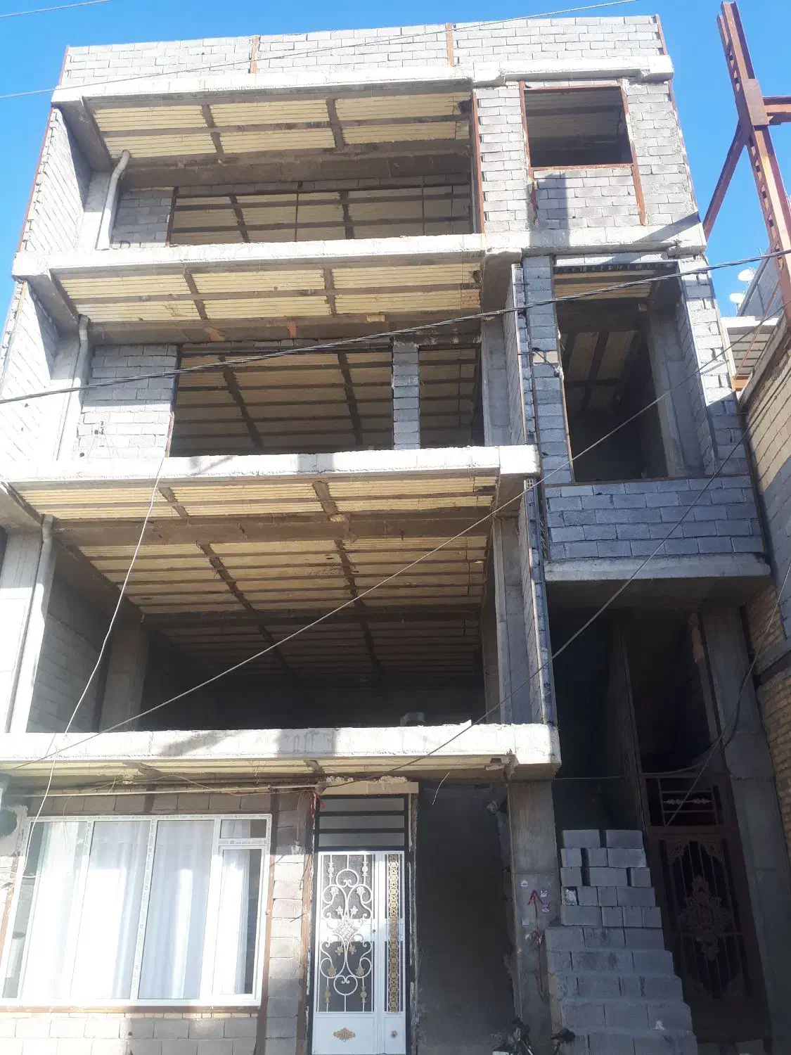 واحد اصناف روبروی درمانگاه|فروش آپارتمان|جوانرود, |دیوار