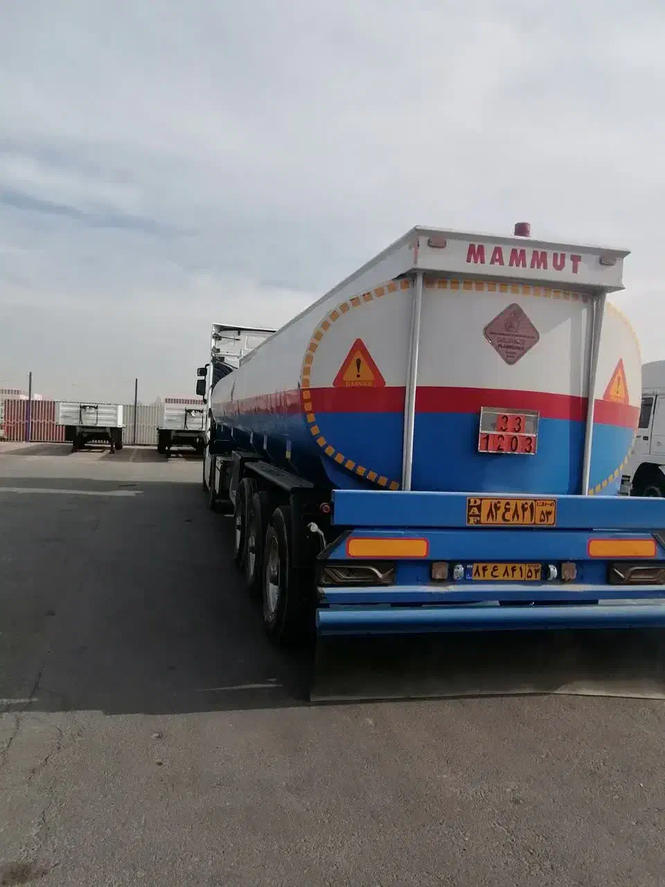 تانک ماموت سه محور سند دار|خودرو سنگین|اصفهان, جلفا|دیوار