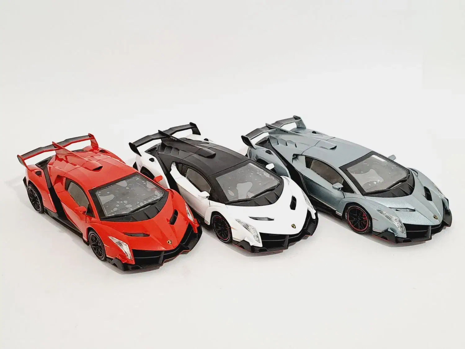 ماکت ماشین فورد لامبورگینی وننو Veneno دودزا|اسباببازی|تهران, خواجه نظام الملک|دیوار