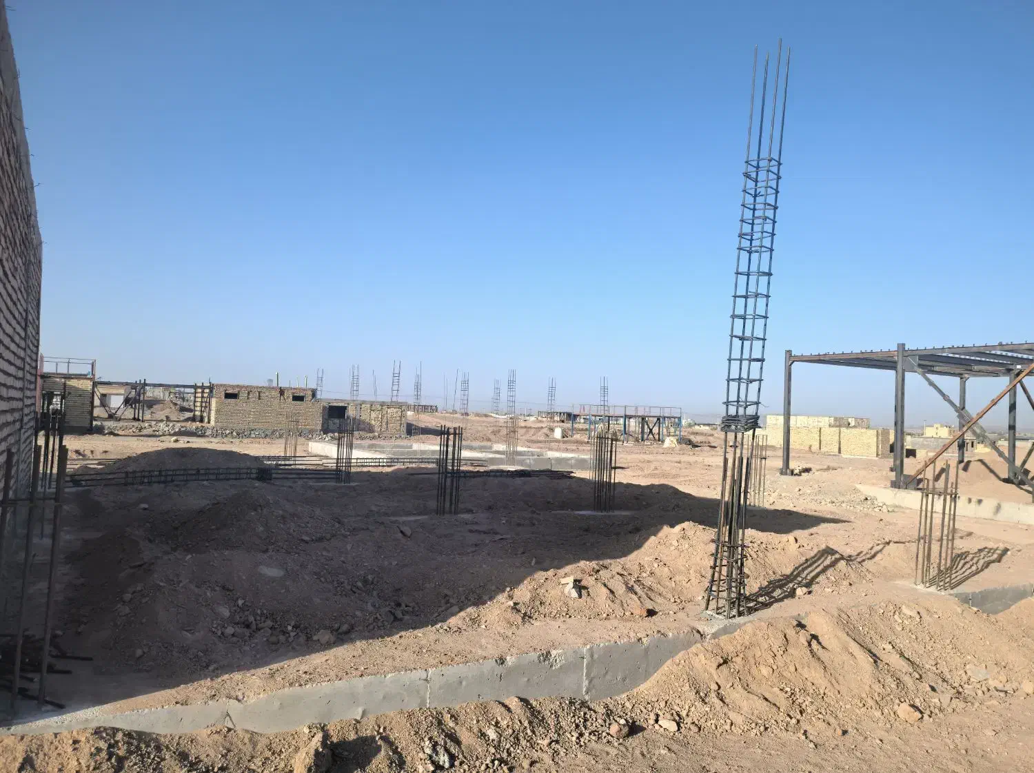 اجرای کامل اسکلت بتنی ،فونداسیون و ،دیوار برشی و..|خدمات پیشه و مهارت|بیرجند, |دیوار