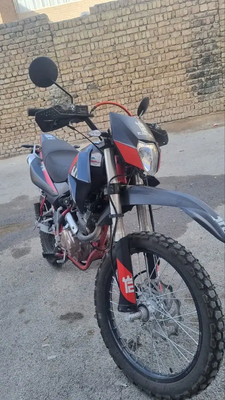 تریل مدل ۱۴۰۲|موتورسیکلت|خمینی‌شهر, |دیوار