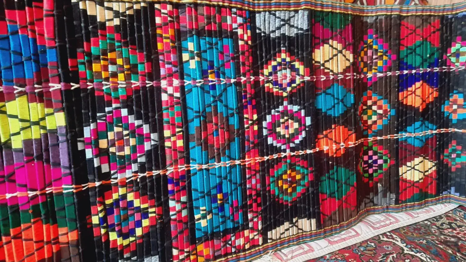 چیت|گلیم، جاجیم، گبه|ایلام, |دیوار