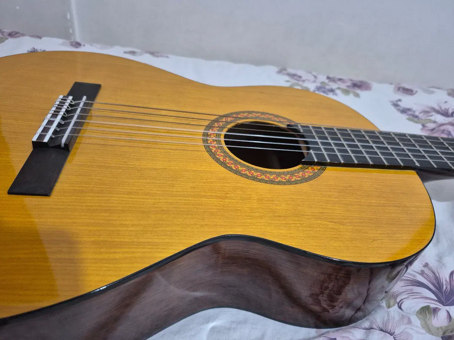 گیتار یاماها c40|گیتار، بیس، امپلیفایر|ابهر, |دیوار