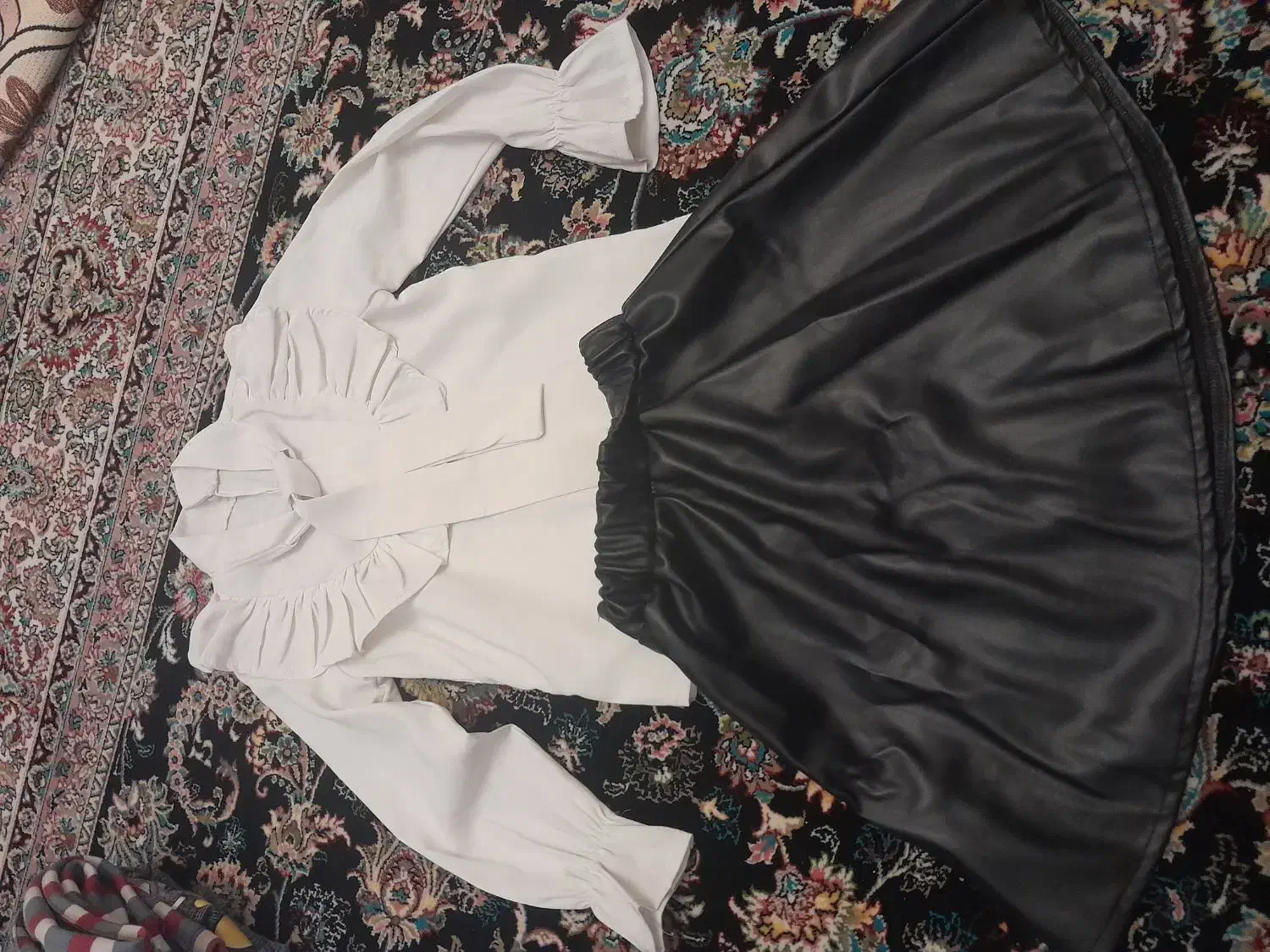 تعدادی لباس بچگانه دخترانه واسپرت|کفش و لباس بچه|وحیدیه, |دیوار