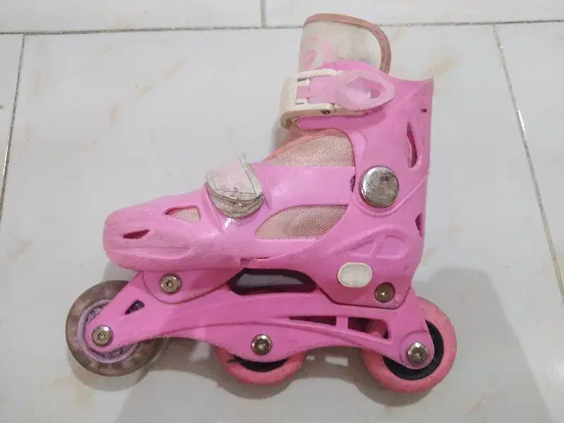 اسکیت دخترانه|دوچرخه، اسکیت، اسکوتر|پردیس, فاز ۱۱|دیوار