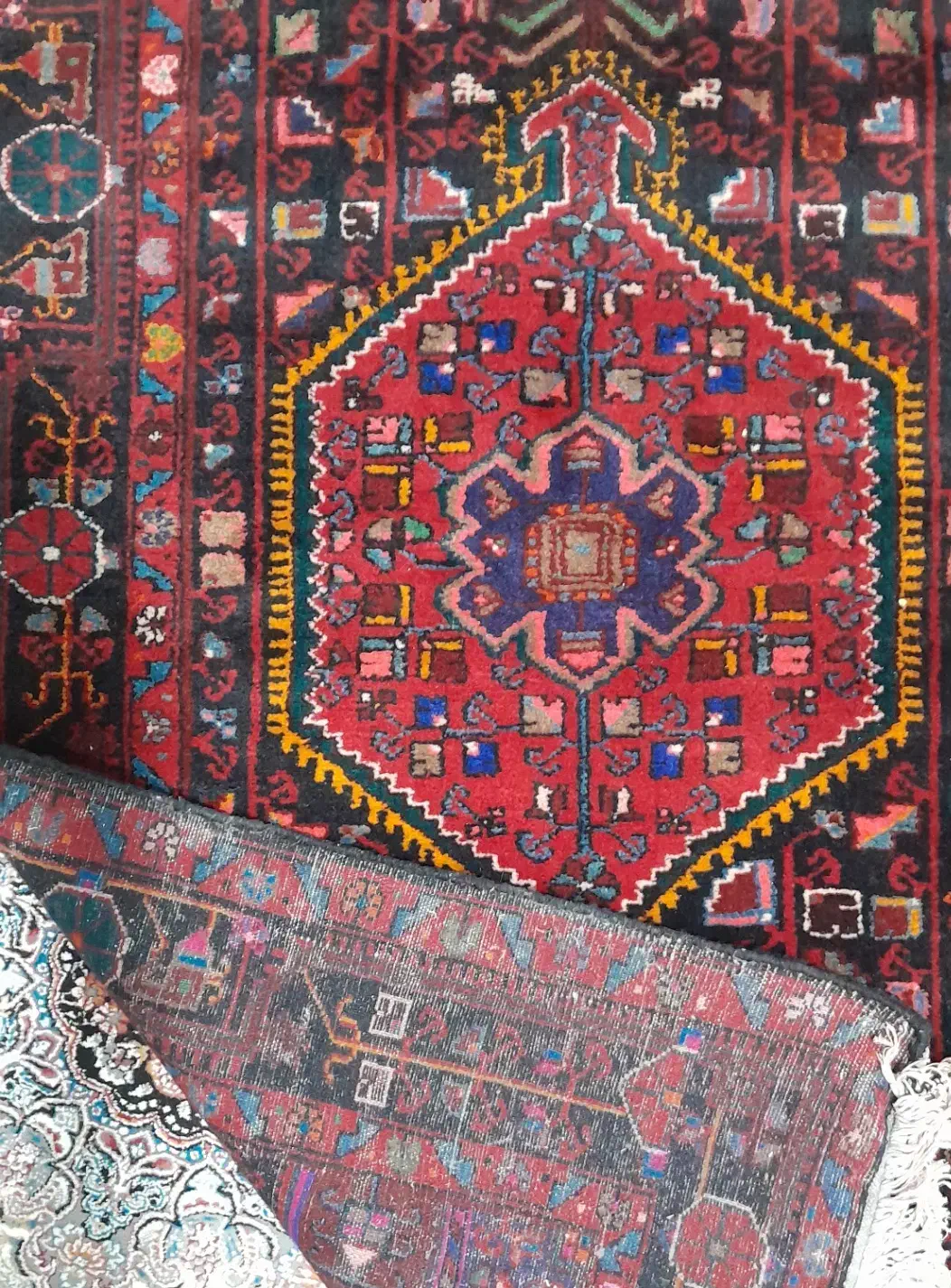 فرش دستبافت قدیمی|فرش|قزوین, |دیوار