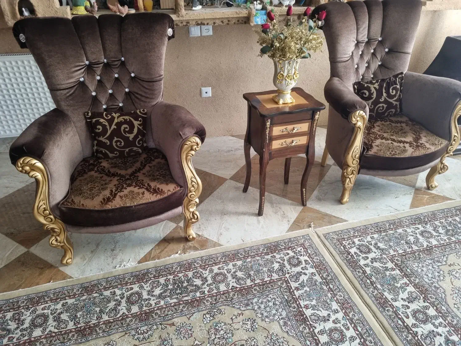 ناهار خوری .تخت.دراور.مبل.زیر تلویزیون|میز و صندلی غذاخوری|ازنا, |دیوار