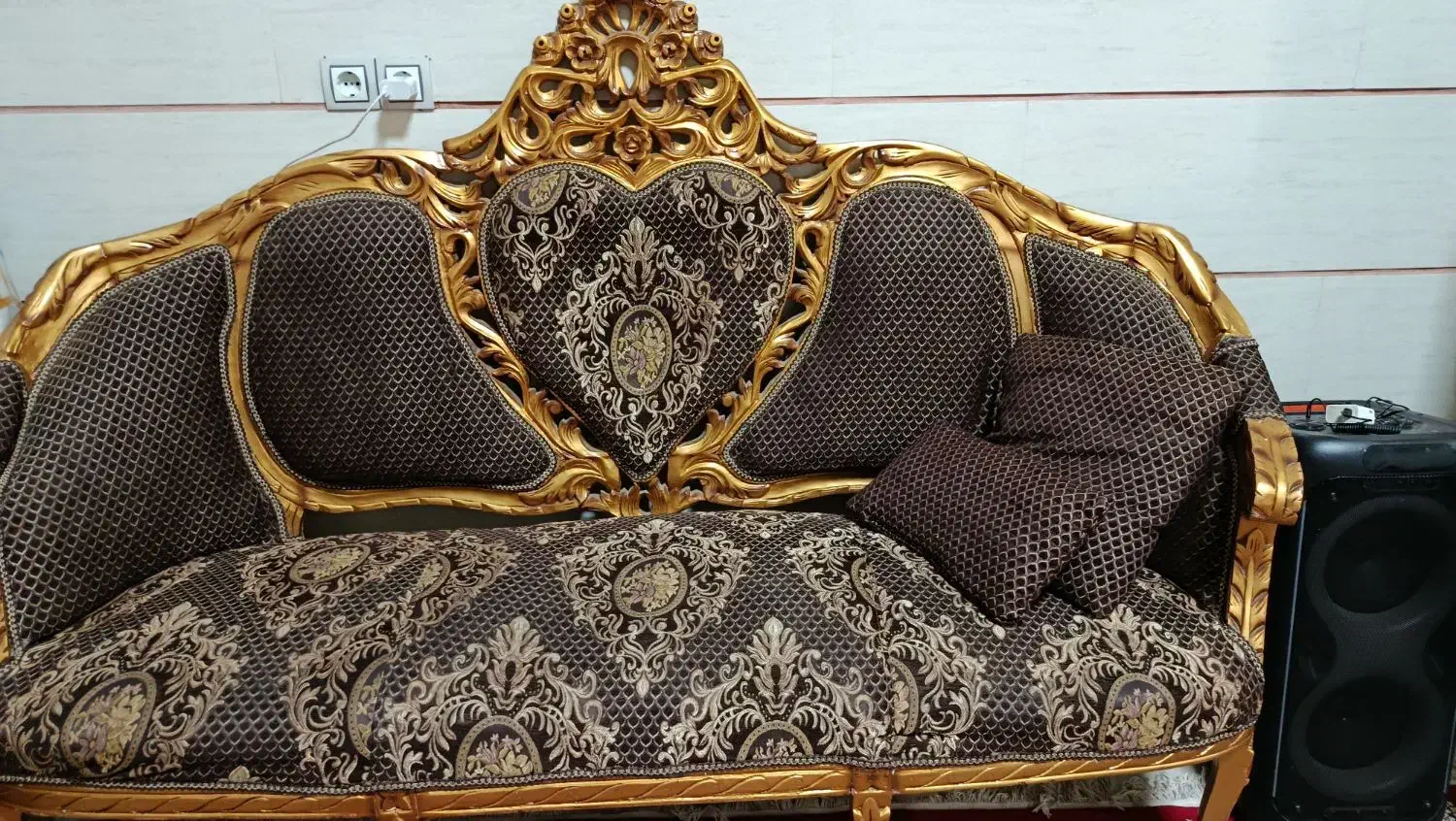 مبل سلطنتی|مبلمان خانگی و میز عسلی|اقبالیه, |دیوار