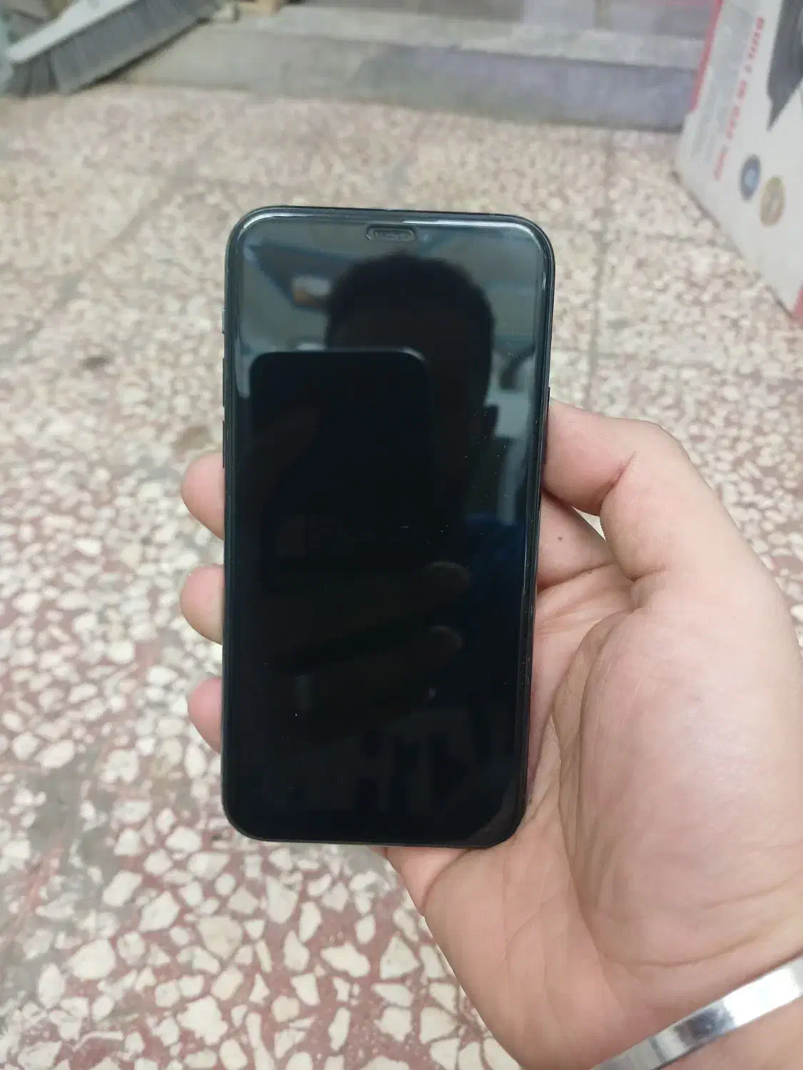 آیفون 11PRO|موبایل|قم, حمام تالار|دیوار