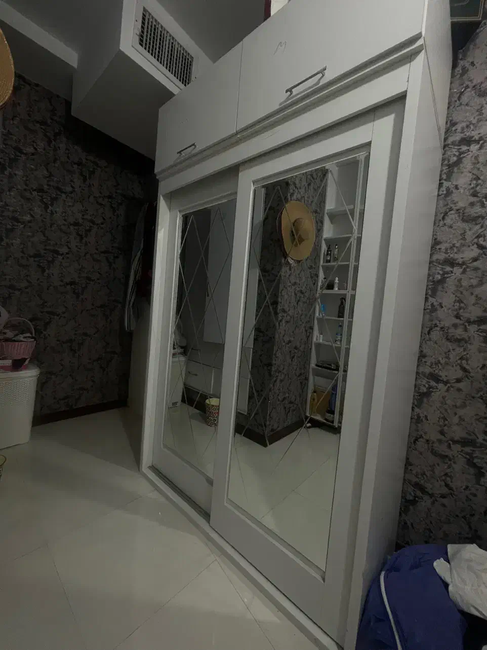 کمددیواری ب سبک جدید|جاکفشی، کمد، دراور|پرند, فاز ۰|دیوار