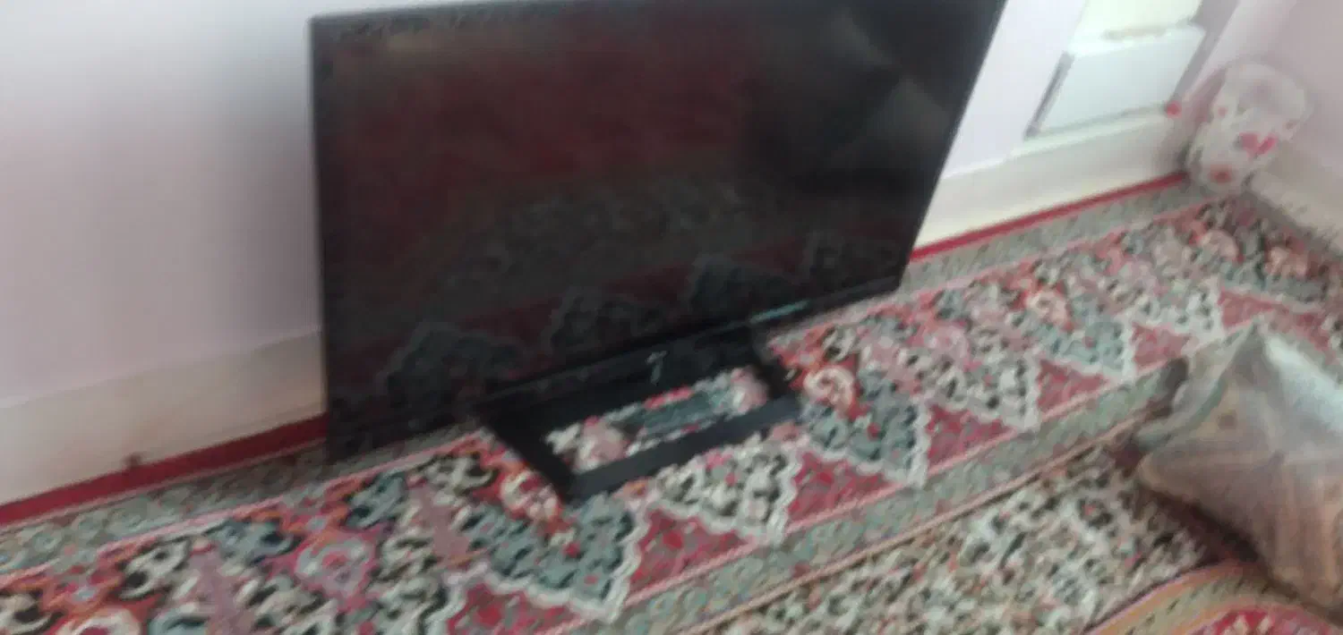 تلویزیون LED سالم ۴۲ اینج|تلویزیون و پروژکتور|زنجان, |دیوار