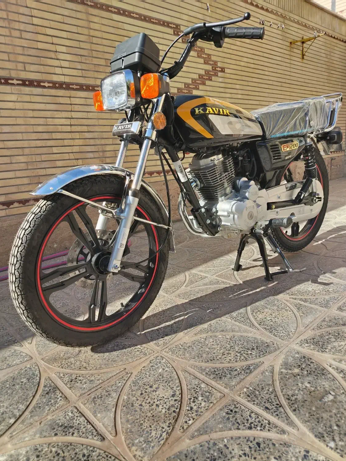 200کویر|موتورسیکلت|لنجان, |دیوار