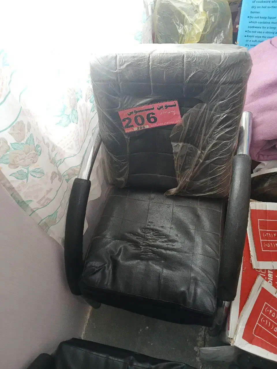 صندلی انتظار جنس خوب سالم|دفتر کار|گلبهار, شهر جدید گلبهار|دیوار