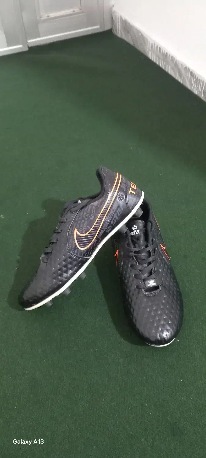 کفش فوتبالی چمنی عالی|کیف، کفش، کمربند|گرگان, |دیوار