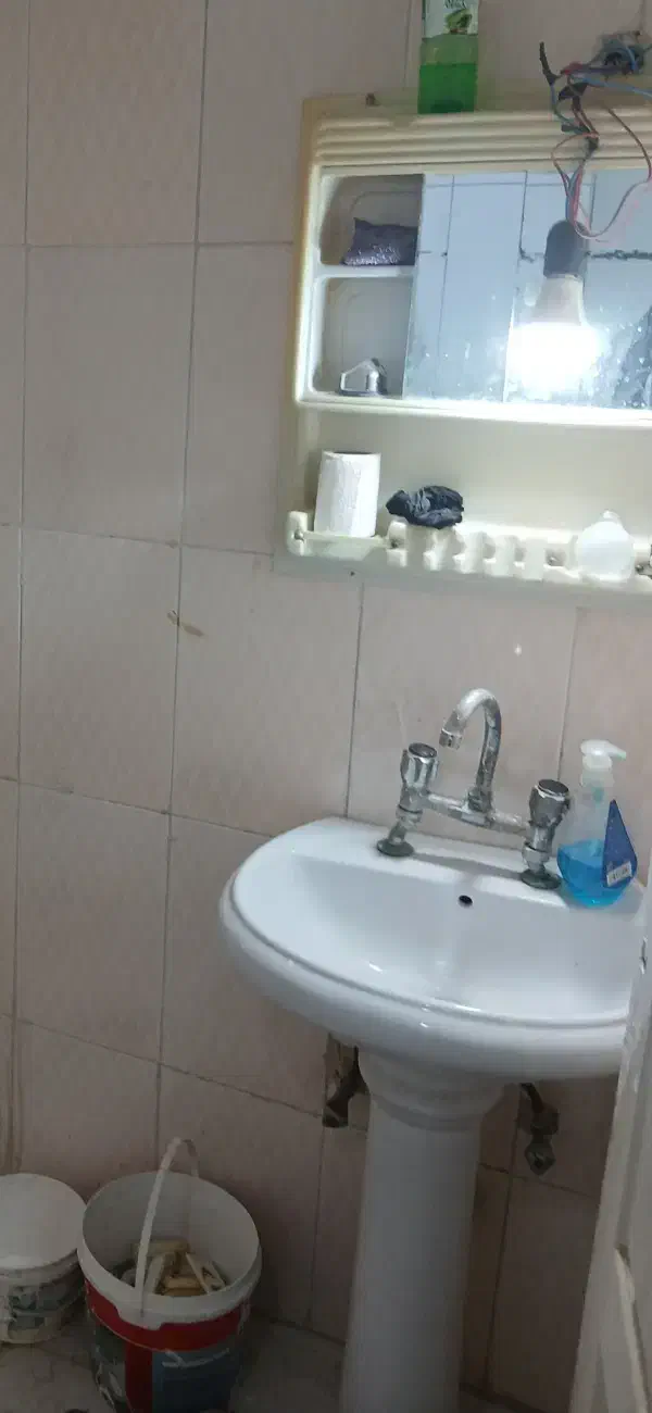 روشویی با آینه و شیر و سیفون|لوازم سرویس بهداشتی|فولادشهر, مسکن مهر فولادشهر|دیوار