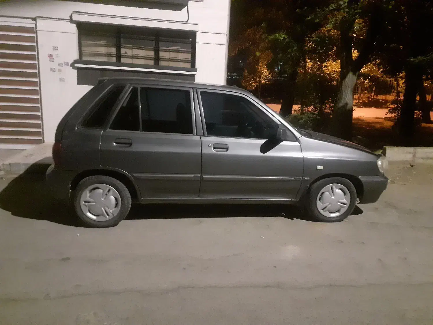 111مدل 90|خودرو سواری و وانت|همدان, |دیوار