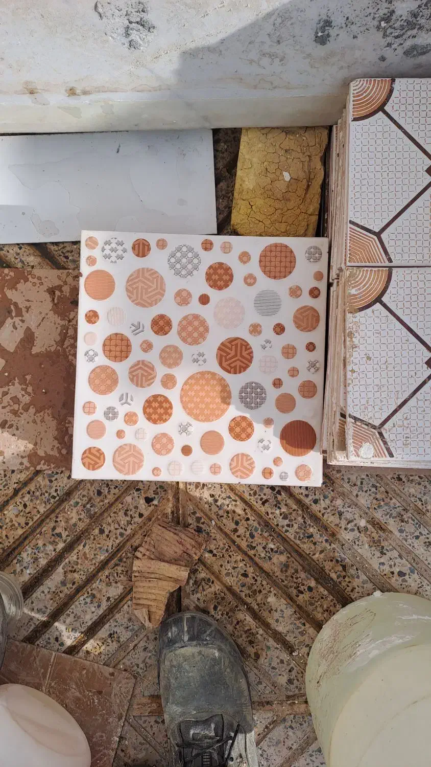 کاشی در حد نو و آجر|مصالح و تجهیزات ساختمان|مهدی شهر, |دیوار