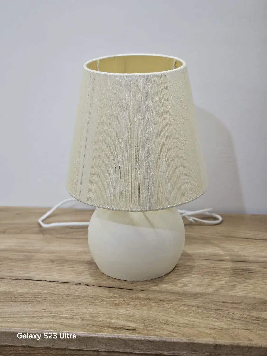 چراغ خواب کرم استخوانی|چراغ خواب و آباژور|مشهد, ایثار|دیوار