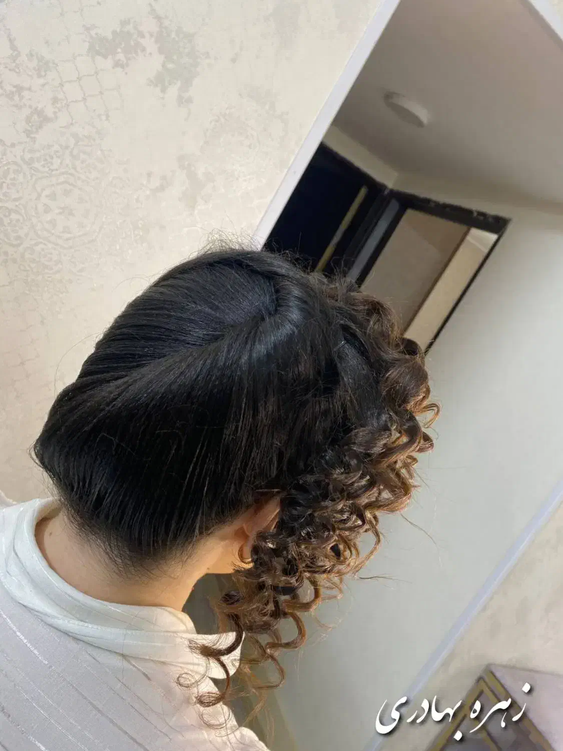 سالن زیبایی زهره بهادری (خدمات دهی و اموزش)|خدمات آرایشگری و زیبایی|تربت جام, شهرک معلم|دیوار