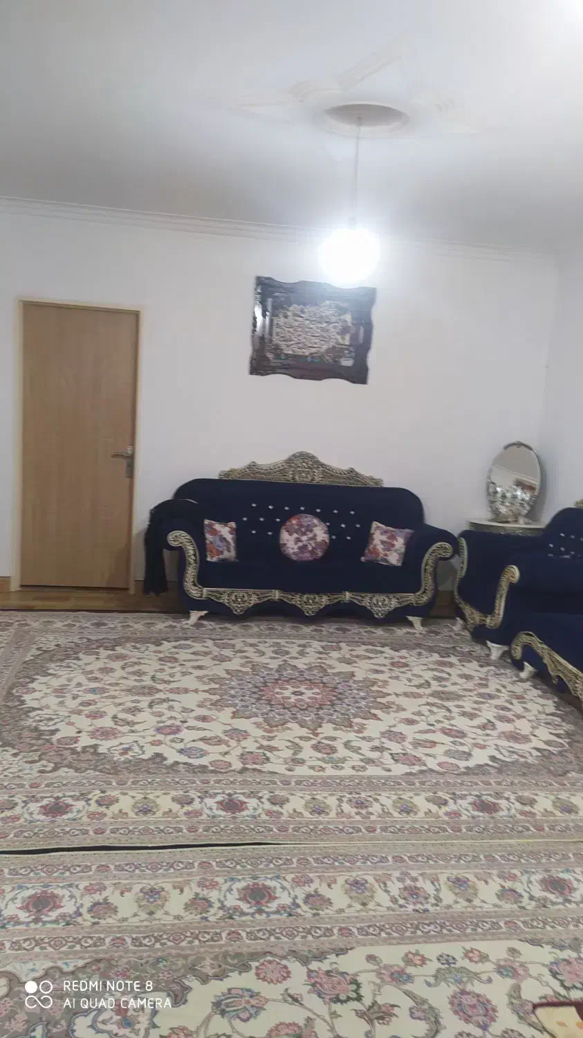 مبل|مبلمان خانگی و میز عسلی|هشتگرد, شهرک راه آهن|دیوار