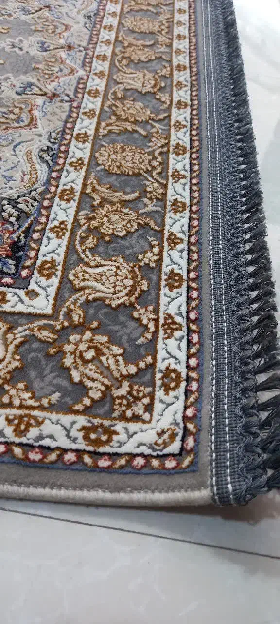 قالیچه|اسباببازی|قم, ولیعصر|دیوار