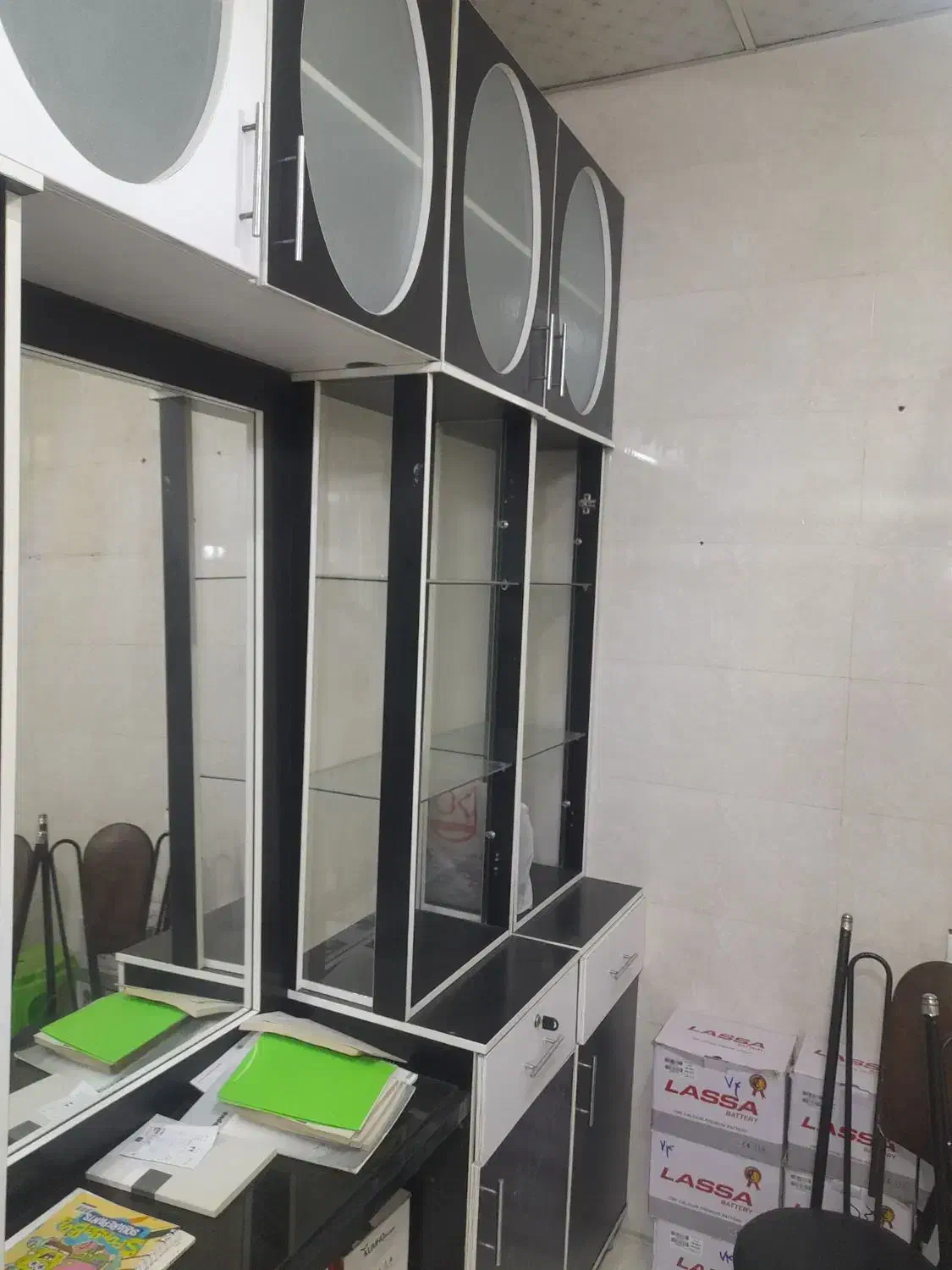 دکور کامل آرایشگاه مردانه|آرایشگاه و سالنهای زیبایی|فردوسیه, |دیوار